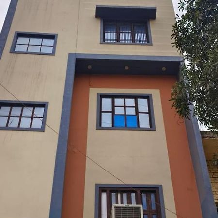 Namo Guest House Only For Indians Varanasi Exterior foto