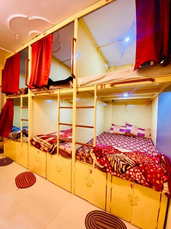 Namo Guest House Only For Indians Varanasi Exterior foto