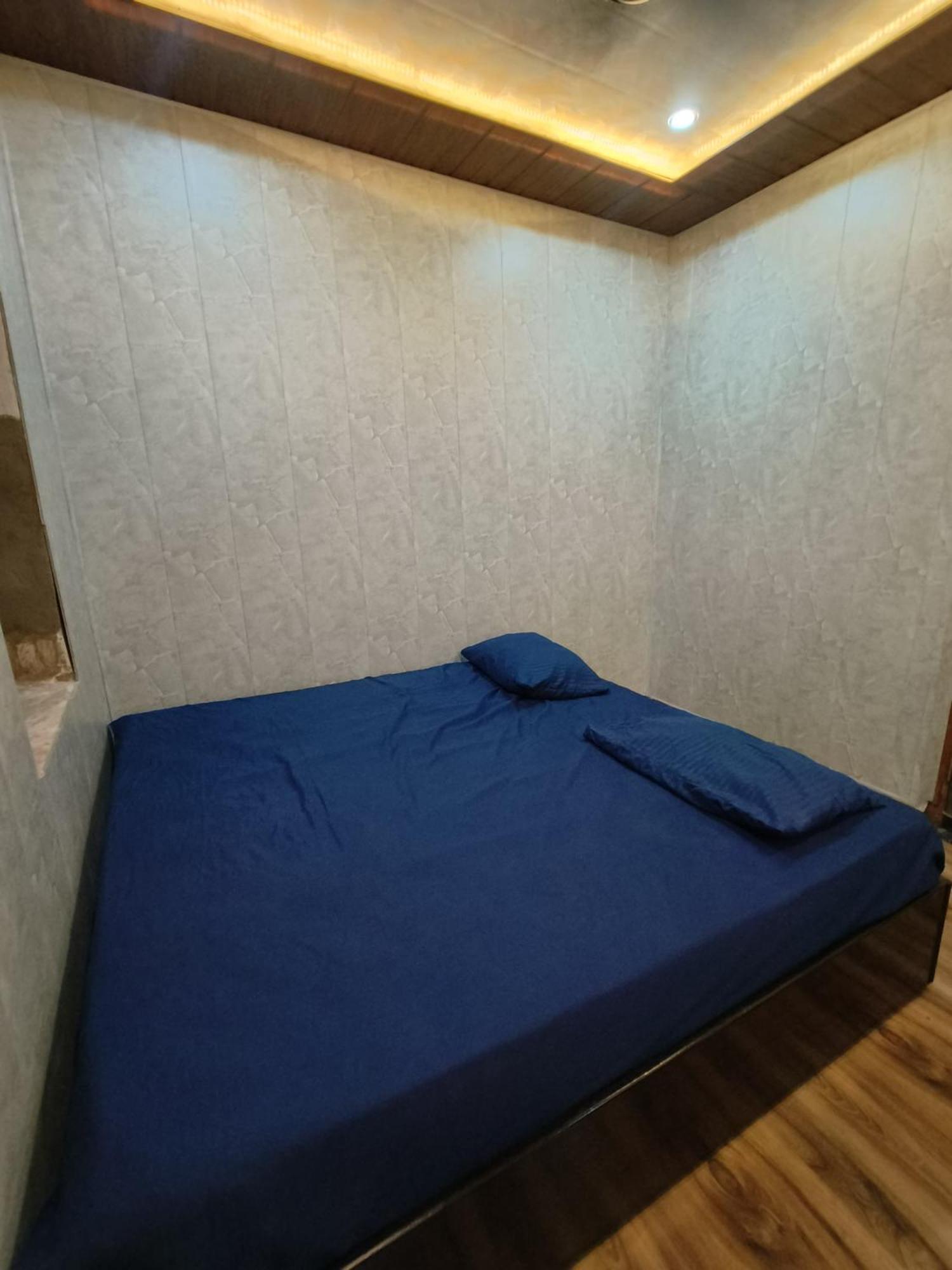 Namo Guest House Only For Indians Varanasi Exterior foto